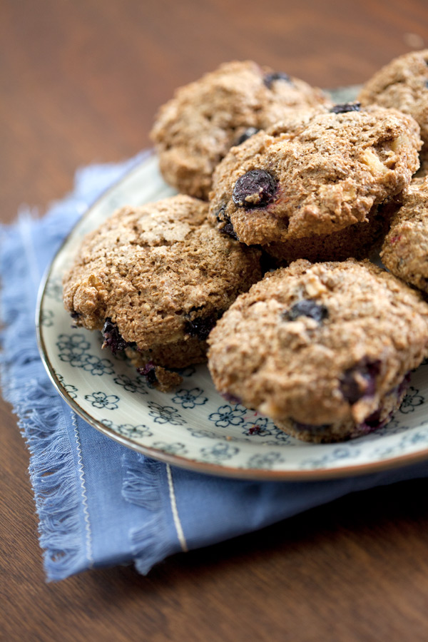 Apple-blueberry bran muffins